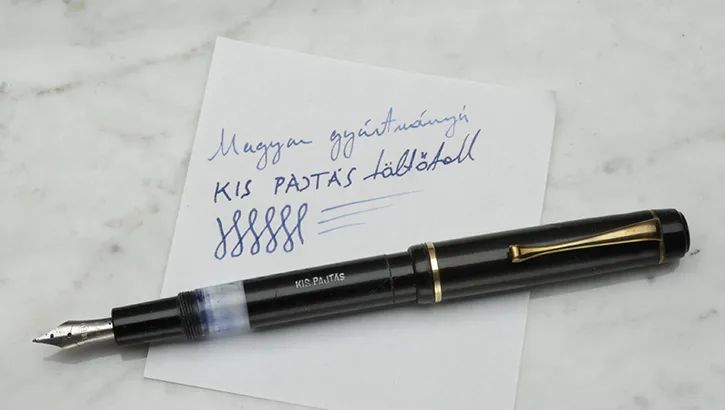 Kis Pajtás töltőtoll írásképe