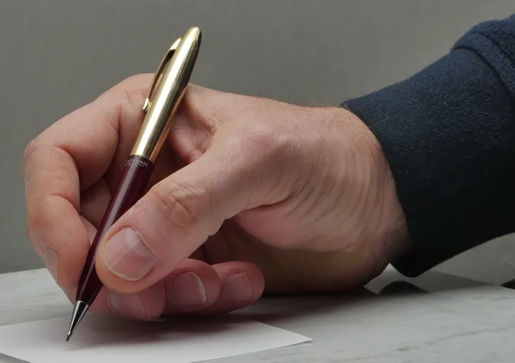 Sheaffer ceruza kézben