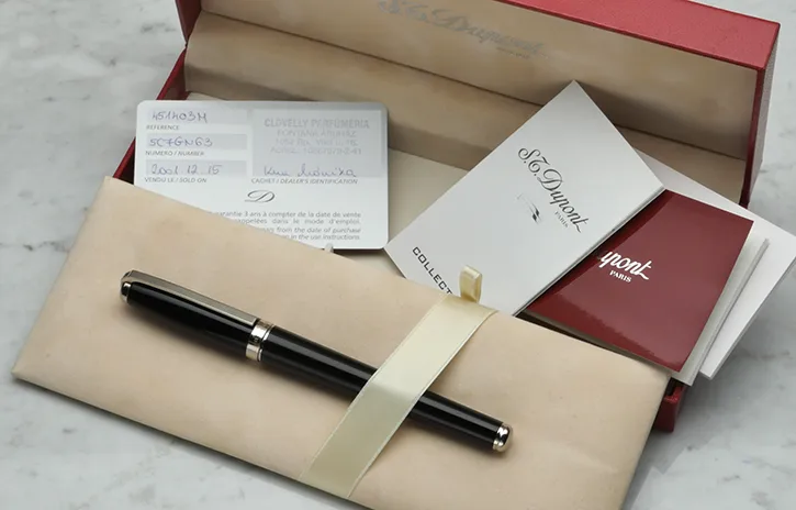 S. T. Dupont töltőtoll tokkal