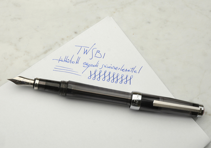 TWSBI VAC-700 fountain pen