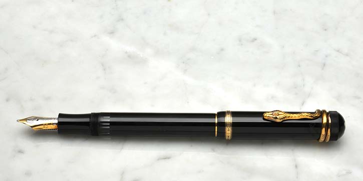 Montblanc Vermeil Agatha Christie toll nyitottan
