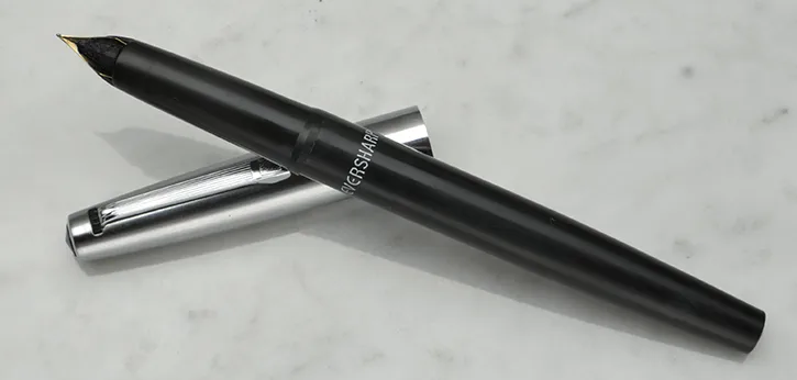Parker Eversharp töltőtoll jelzéssel