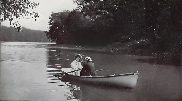 romantikus csónakázás 1900