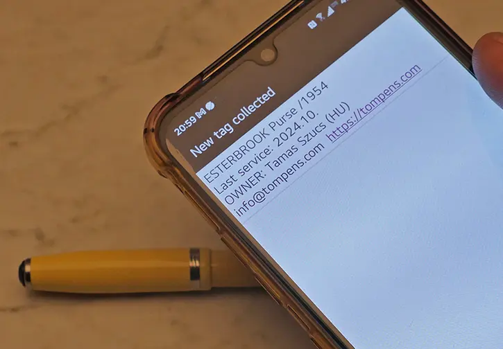 NFC digitális cimke tollba építve