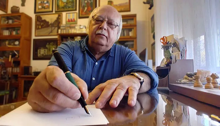 Szántó György Tibor műfordító, történész ír