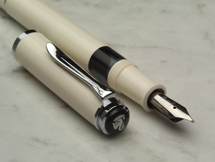 Pelikan M205 fountain pen